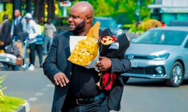 Kidum azaririmba kuri St Valentin i Kigali
